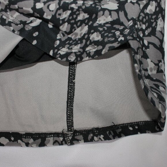Marika Women's Black Gray Animal Mix Skort Size Small - Picture 3 of 10